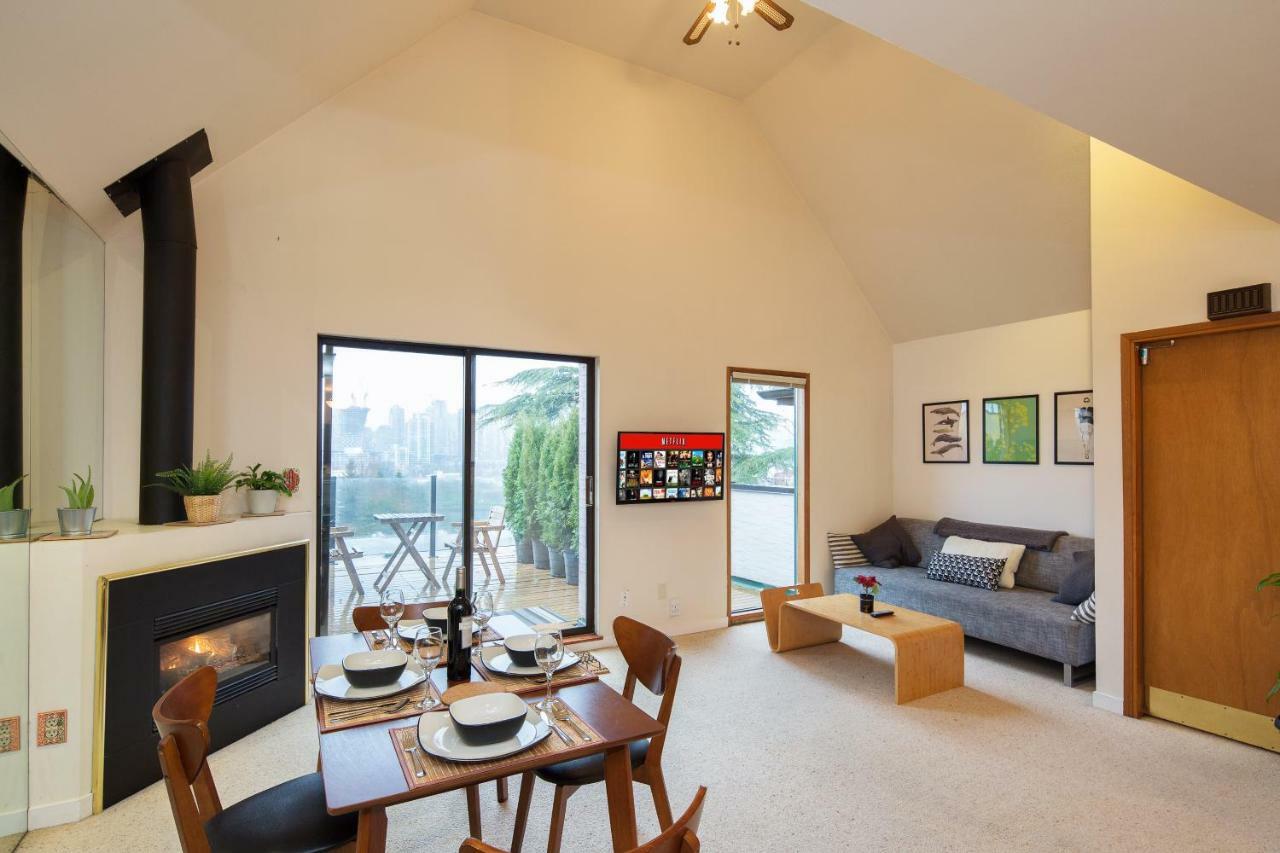 Apartmán Billion Dollar Views In A Beautiful Fairview Slopes Heritage House Vancouver Exteriér fotografie
