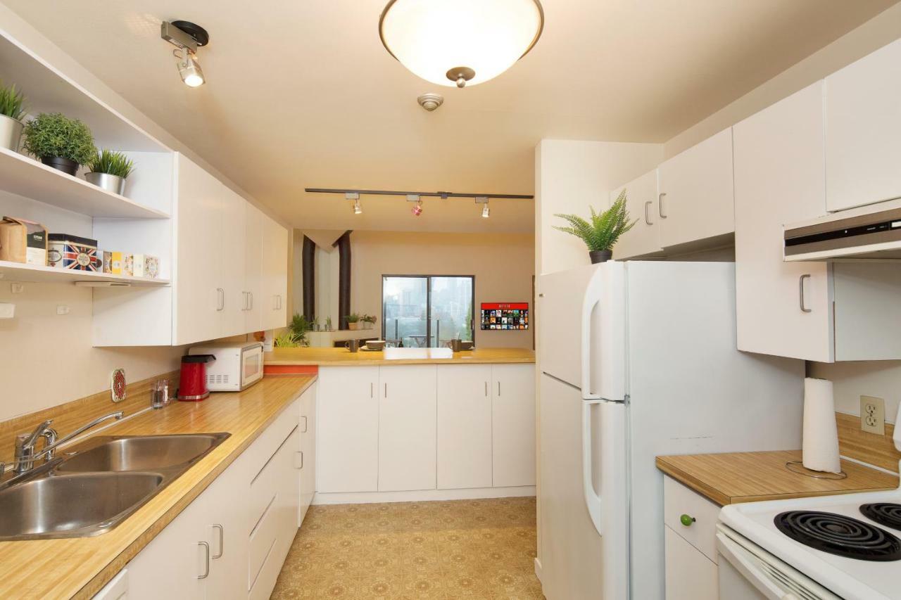 Apartmán Billion Dollar Views In A Beautiful Fairview Slopes Heritage House Vancouver Exteriér fotografie